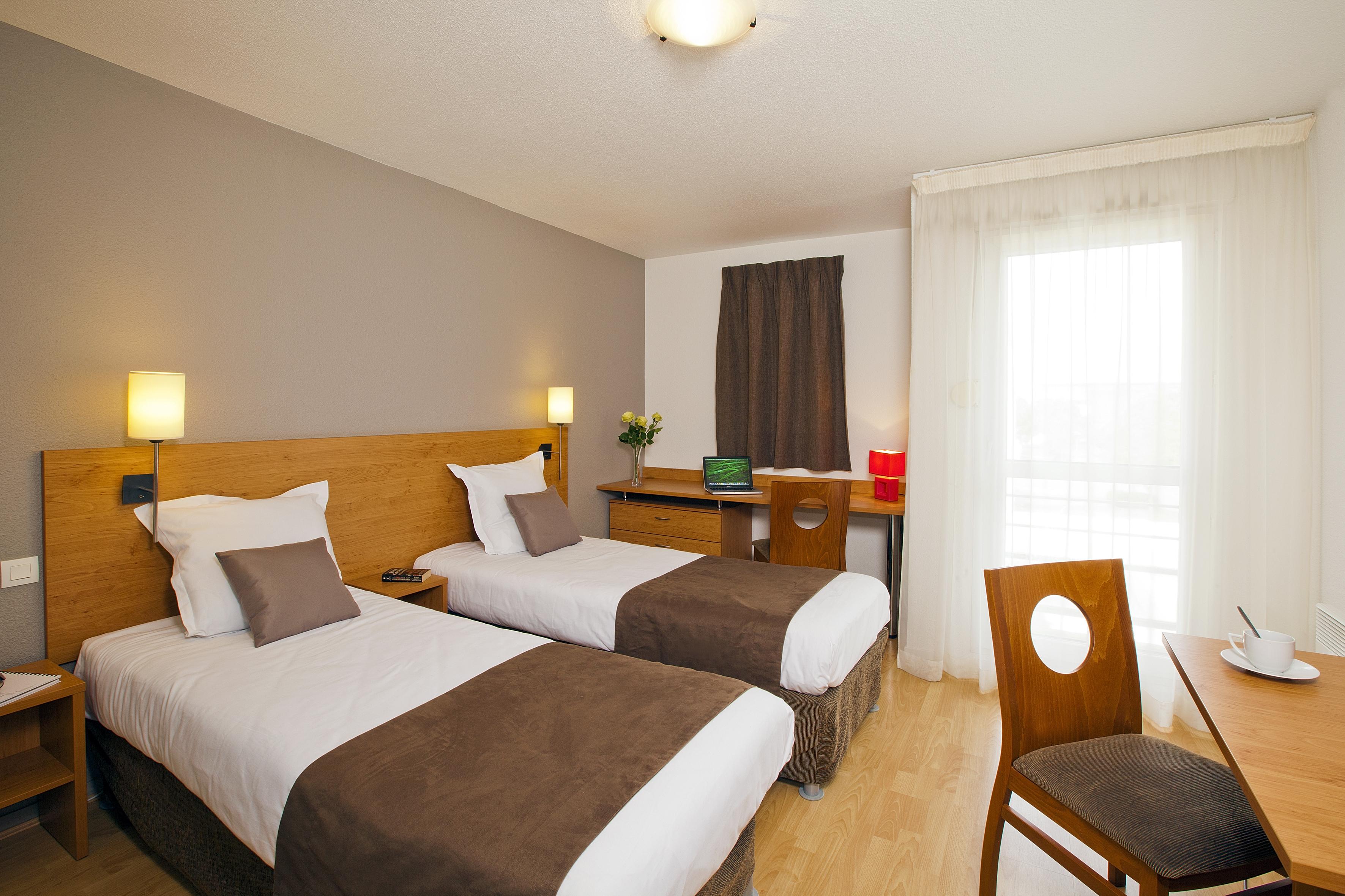 Sejours & Affaires La Rochelle Les Minimes Aparthotel Exterior photo