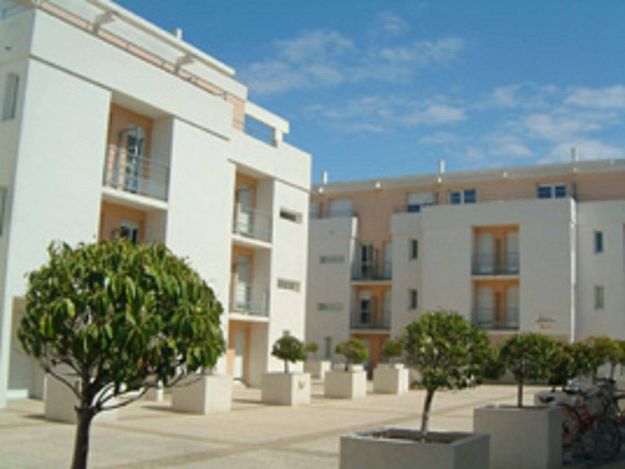 Sejours & Affaires La Rochelle Les Minimes Aparthotel Exterior photo