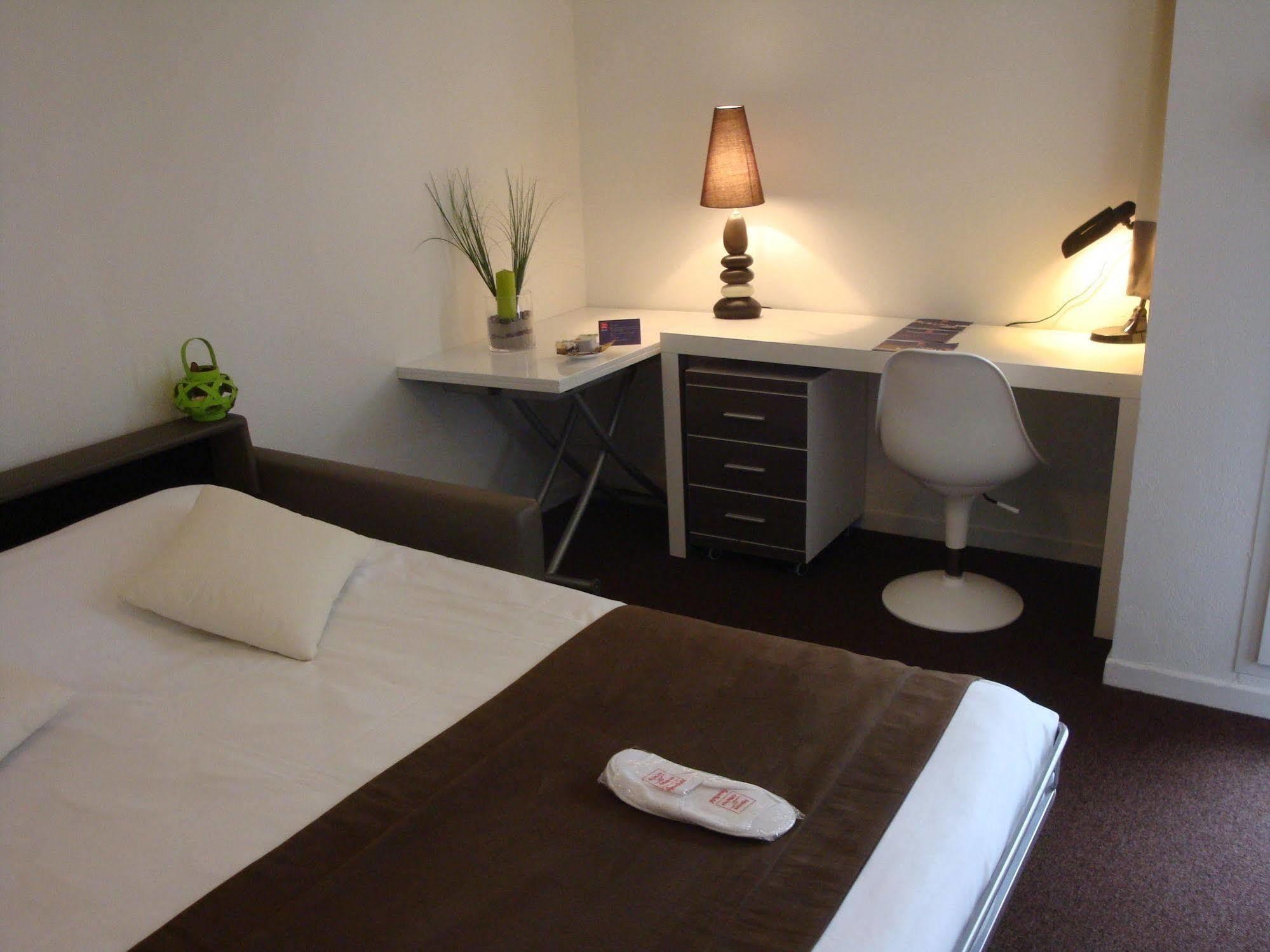 Sejours & Affaires La Rochelle Les Minimes Aparthotel Exterior photo