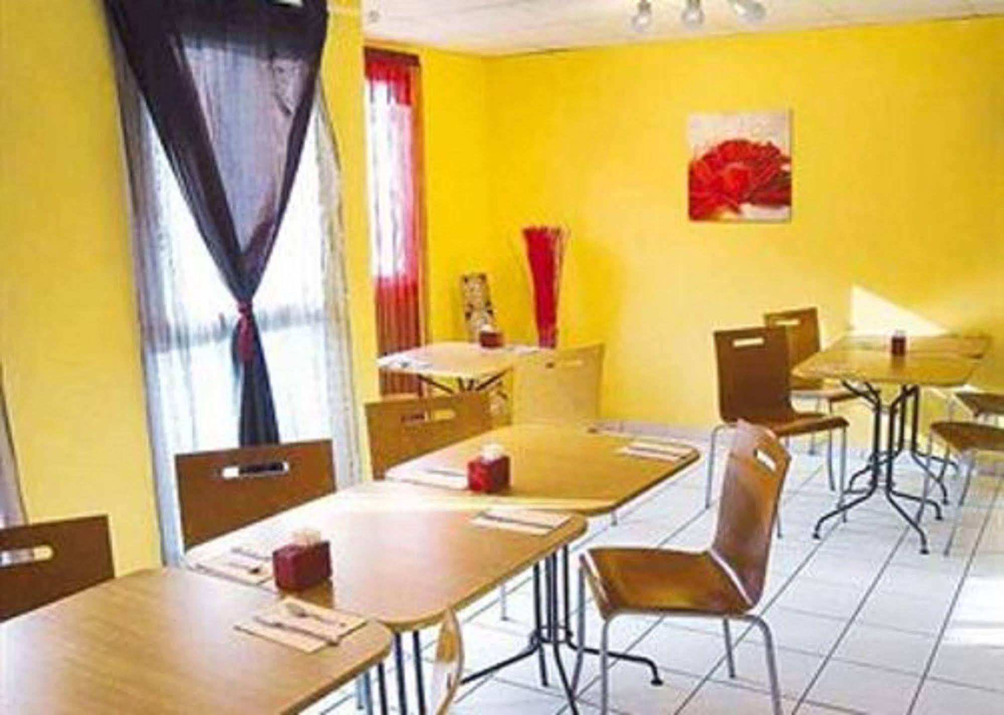 Sejours & Affaires La Rochelle Les Minimes Aparthotel Exterior photo