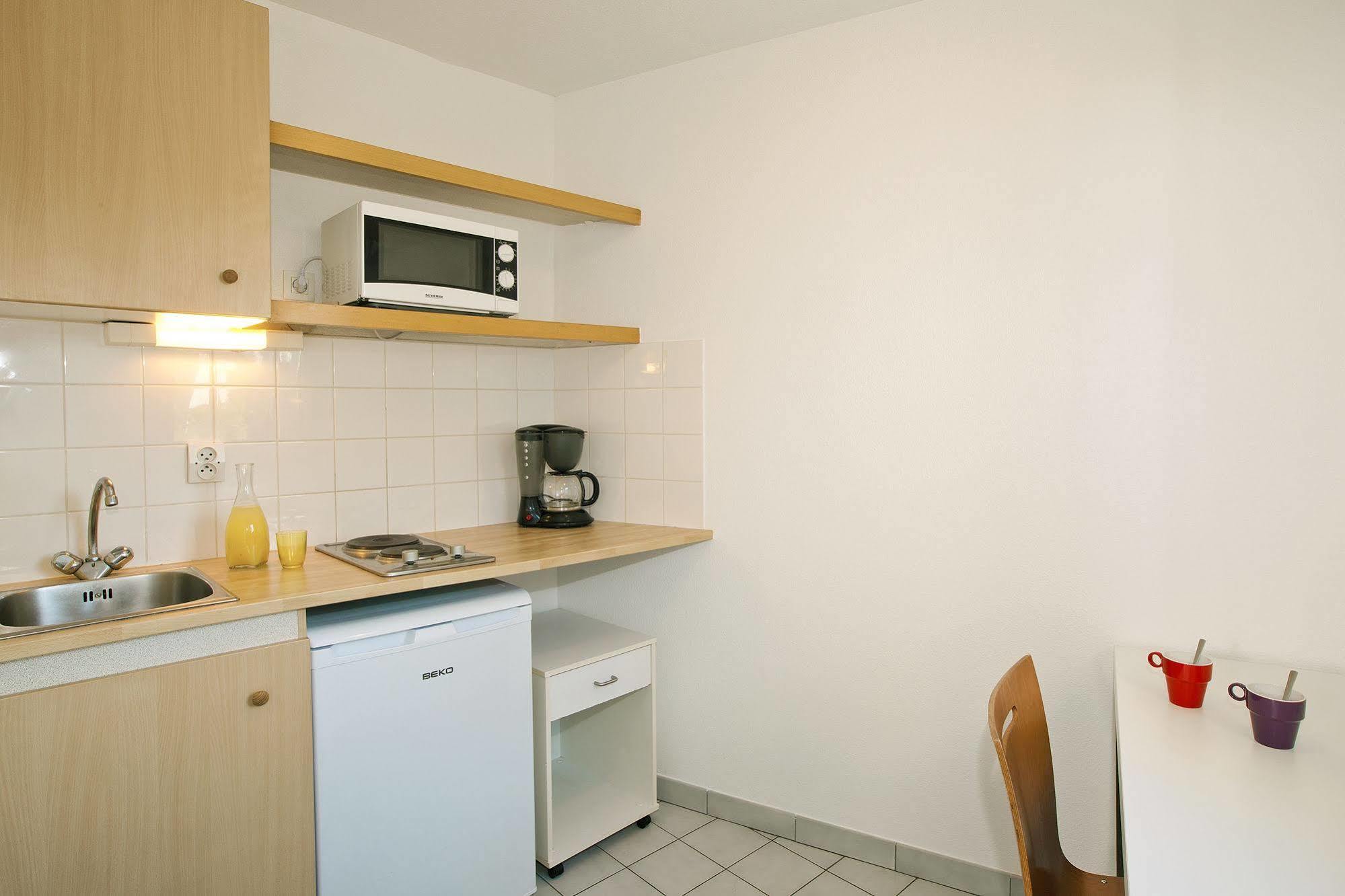 Sejours & Affaires La Rochelle Les Minimes Aparthotel Exterior photo